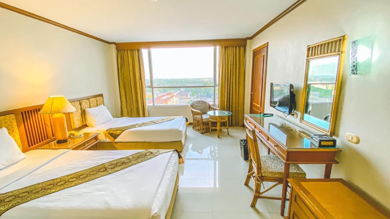 K Park Grand Hotel Sha Plus Certified Surat Thani Ngoại thất bức ảnh