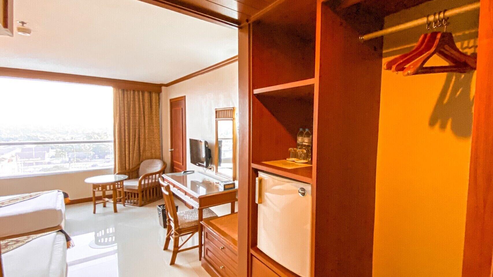 K Park Grand Hotel Sha Plus Certified Surat Thani Ngoại thất bức ảnh