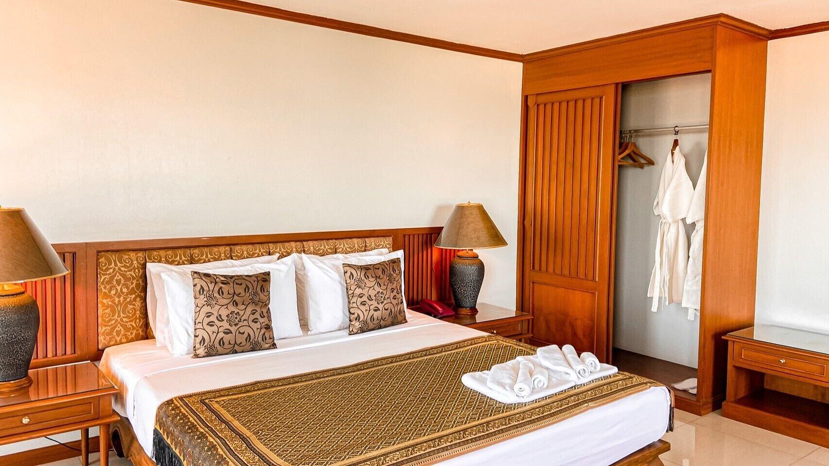 K Park Grand Hotel Sha Plus Certified Surat Thani Ngoại thất bức ảnh