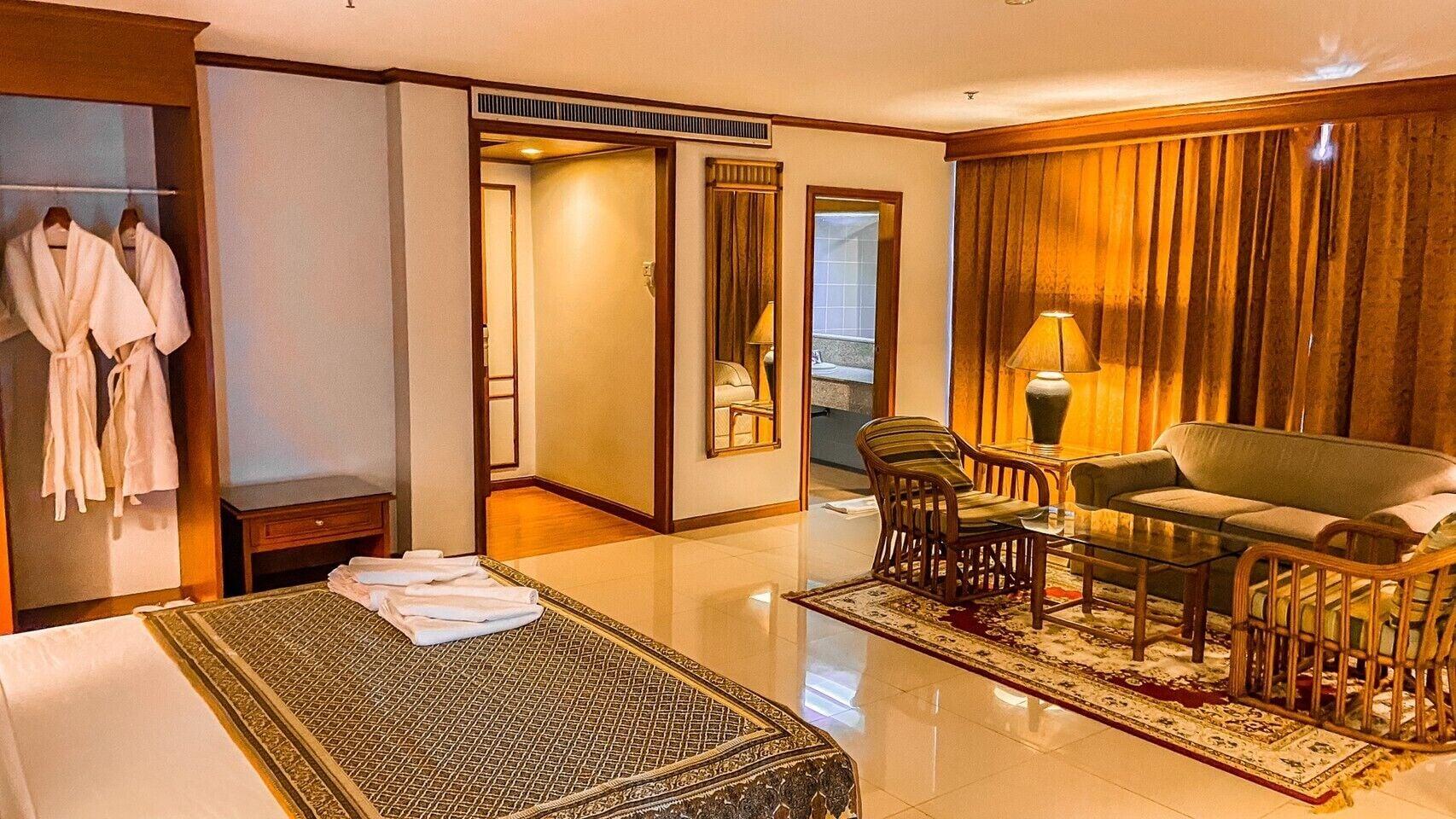 K Park Grand Hotel Sha Plus Certified Surat Thani Ngoại thất bức ảnh